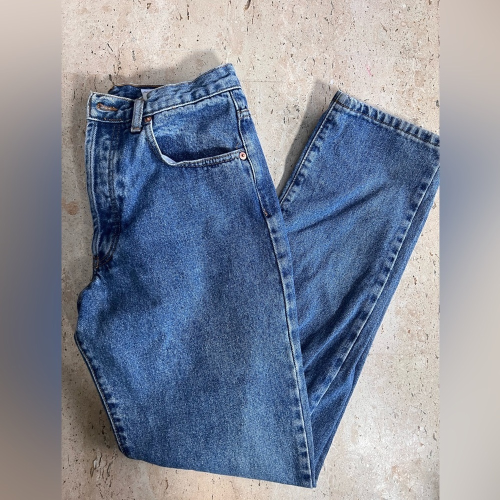 Vintage Calvin Klein 90’s Stonewashed High Waisted, Button Fly Mom Jeans Size 8